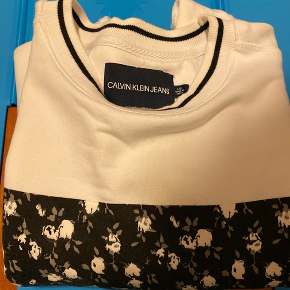 Calvin Klein sweater white  size L - Picture 6 of 6